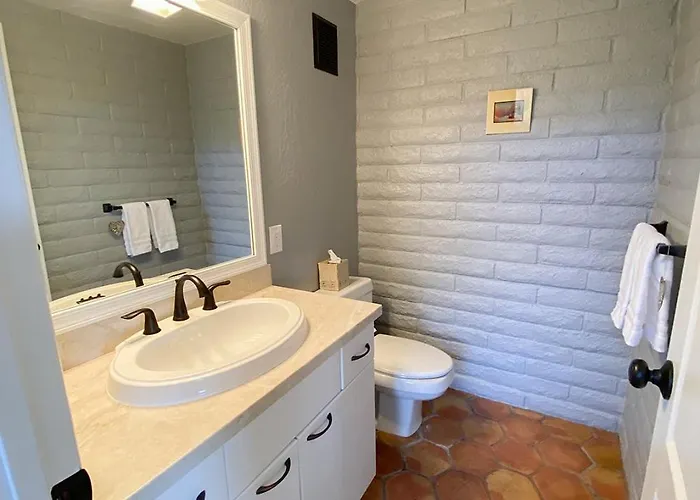 Open Style With Magnificent Views! Casa vacanze *
