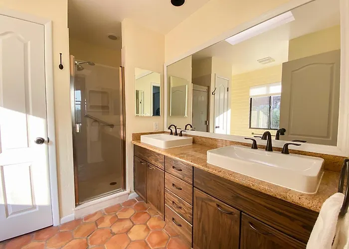 Open Style With Magnificent Views! *